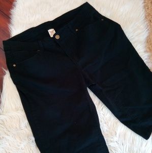 Black denim capris